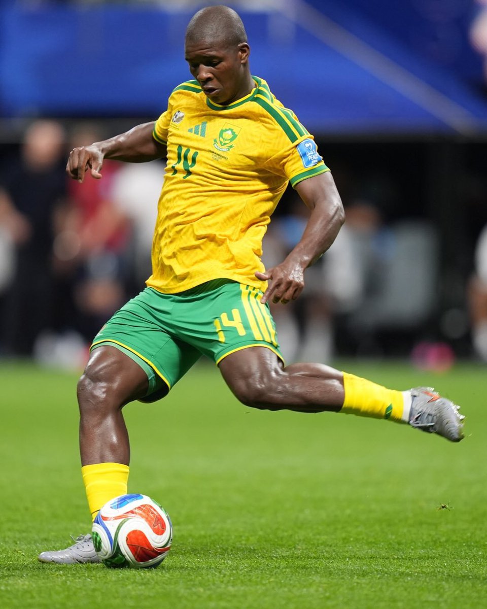 odedanilo's tweet photo. Mbokazi is the only person who truly fought for South Africa tonight . 🇿🇦 https://t.co/hNaVd8B7di