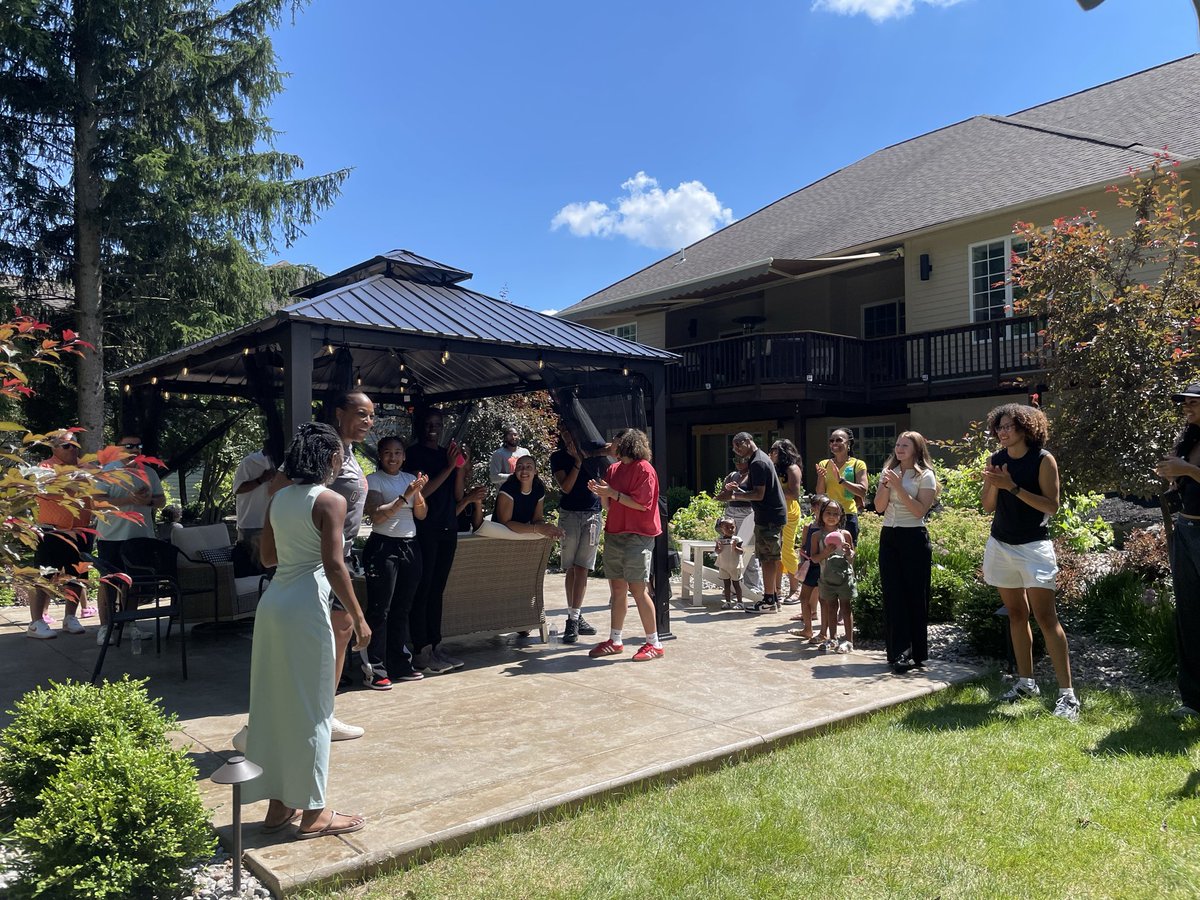 BtotheBlair's tweet photo. Sunday Funday!

✅ Skaneateles for brunch/lake views
✅ Welcome Back BBQ w/ @CuseCoachJack &amp; @CuseWBB 

Mid 80s with plenty of good food &amp; good vibes! 🌞😎🍊📈 https://t.co/YO42a6VlHw