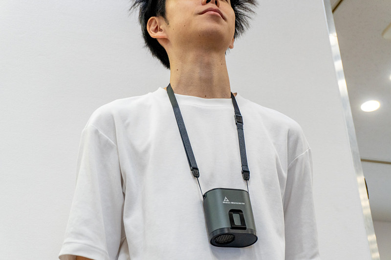 travelwatch_jp's tweet photo. ワークマン、大風量で涼しいボックス型扇風機「ウエストクールファン」7月上旬発売。いつもの服がファン付きウェアに！ https://t.co/3fkxirjdA6 #ワークマン https://t.co/FBwdKDAPji
