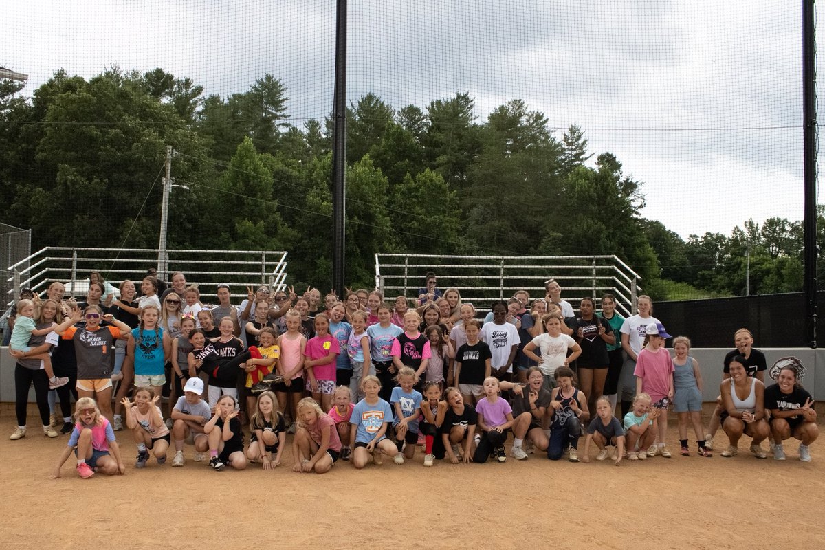 NBBHsoftball's tweet photo. This past week we had our annual softball camp for our community.  We had so much fun with these girls over three days learning and getting better at softball! @coach_Aaron_W @juliana82153569 @SadieJoHunter27 @Stella_Jordan10 https://t.co/ZXDUcQtZt5