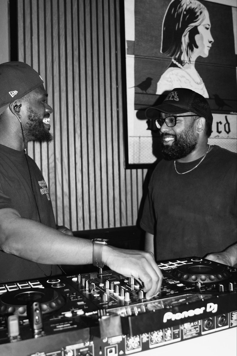 C2humble's tweet photo. Thank you @towniessacramento and everyone who popped out last night!
#dj #towniessacramento #house #techhousedj #djcleaux #freegame #freegameproducerside https://t.co/DNlKvtpGPn