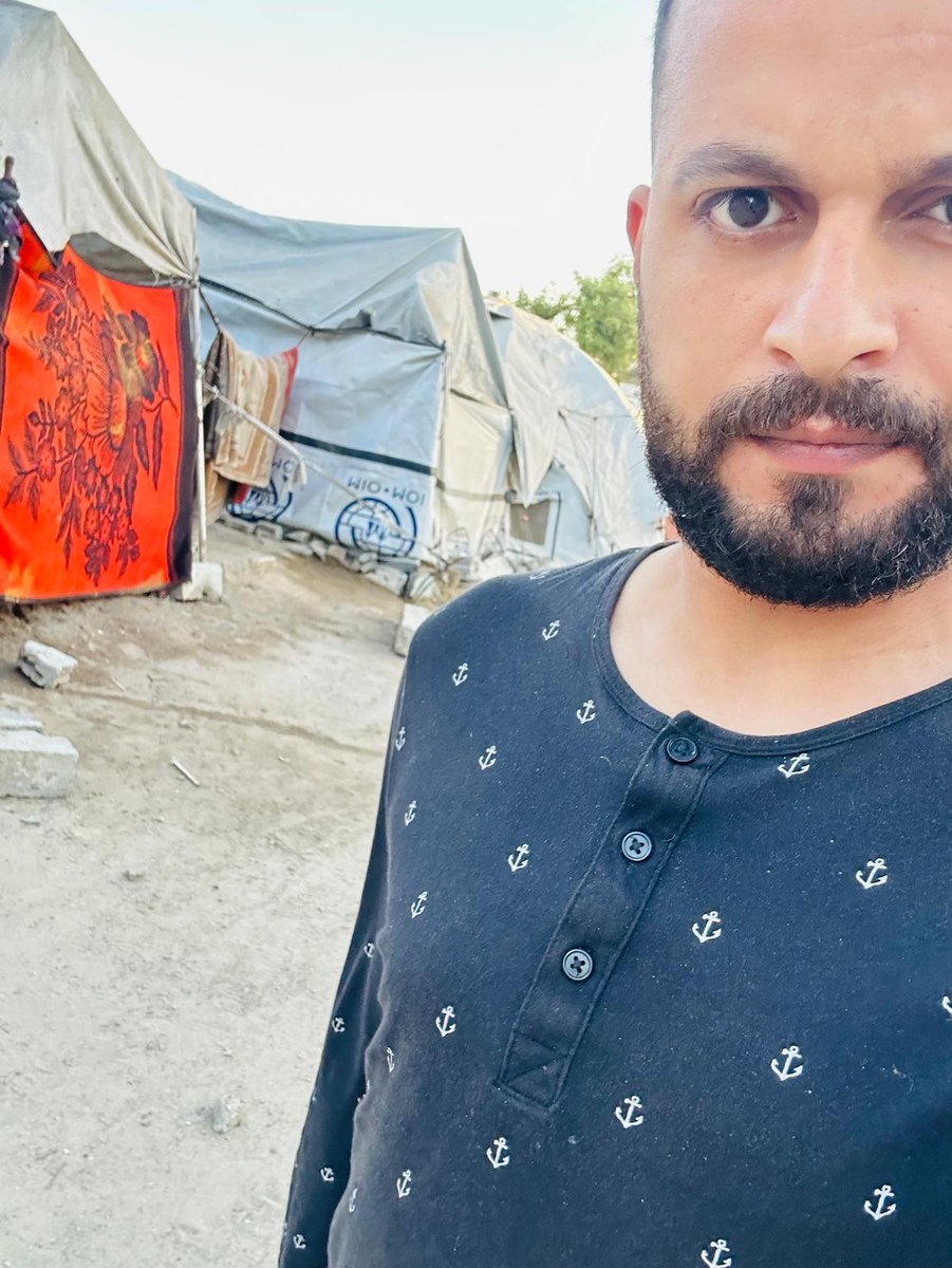 sistertonin's tweet photo. ‼️‼️ PLEASE HELP THIS FAMILY ‼️‼️

arafah's family has gone through unimaginable struggle for nearly 3 years.

please read his story. please see him.

please don't abandon this family in their time of need.

they have a little girl who needs care.

https://t.co/UcdqjX92cK https://t.co/mus83uKvzx