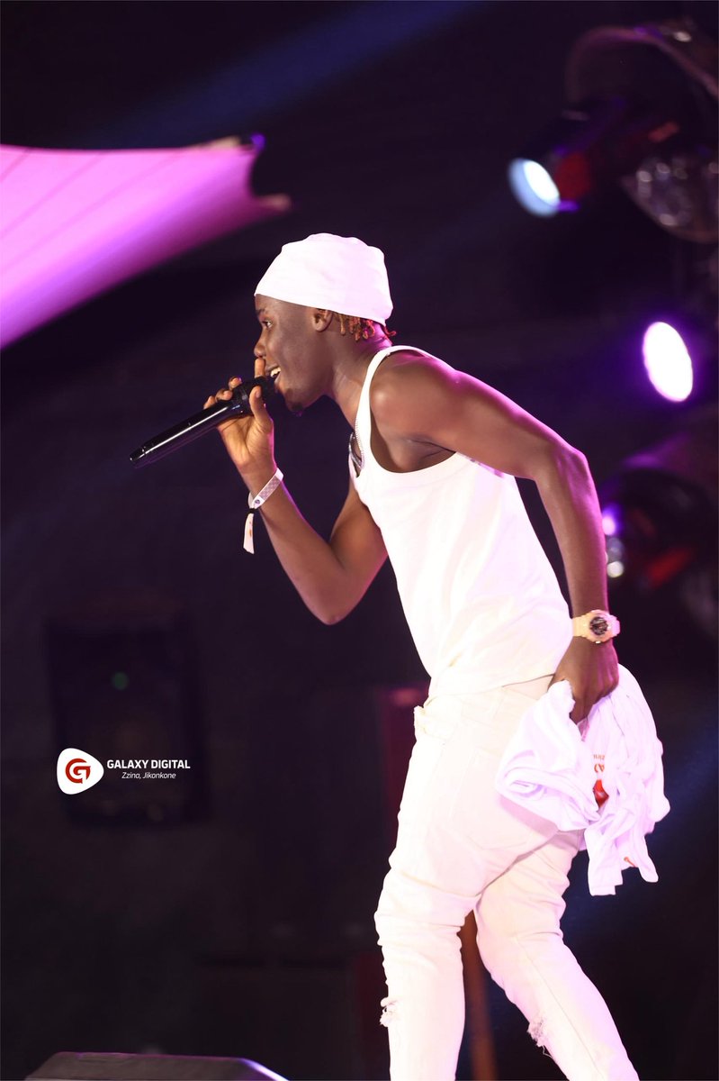 GalaxyFMUg's tweet photo. That @MceeShavix performance at the  #DJNimrodAllWhiteParty26 was a 10/10 👌

#ZzinaLifeStyle https://t.co/ahA7bL4zHF