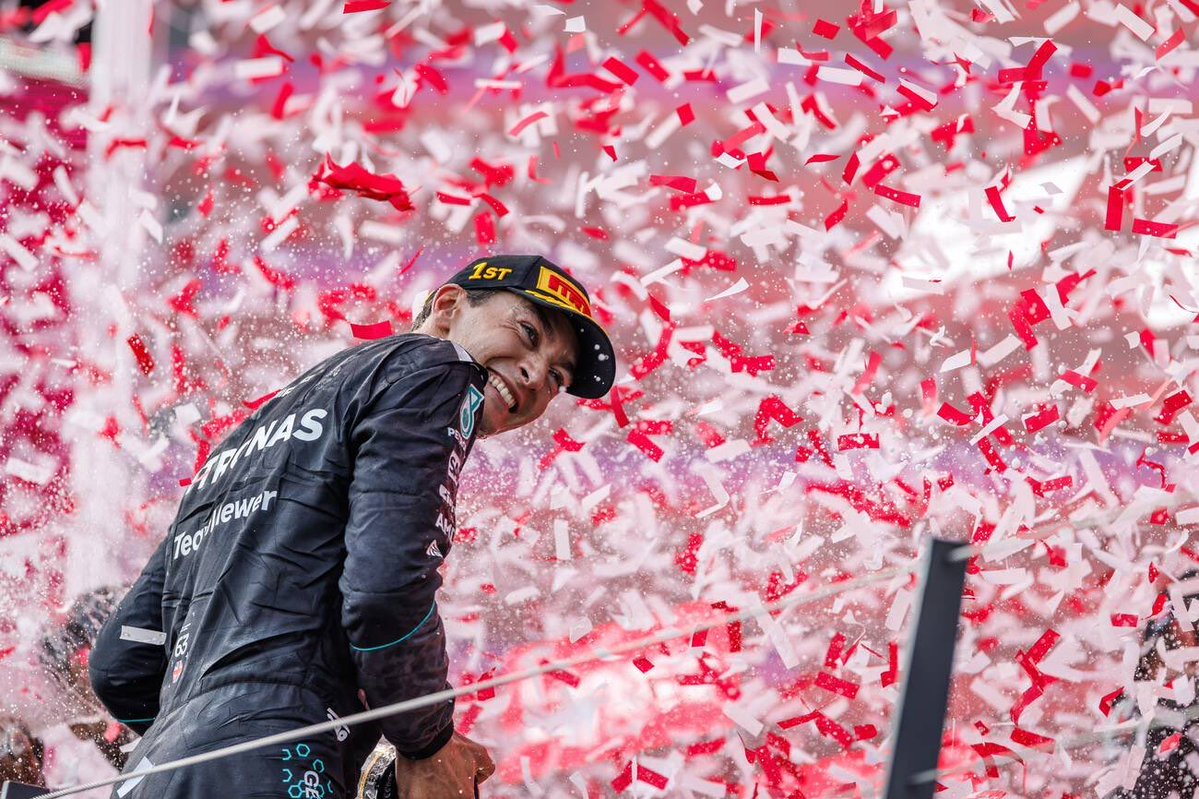 MercedesAMGF1BR's tweet photo. Que foto maravilhosa. 🥹 https://t.co/rwZpp9Yft0