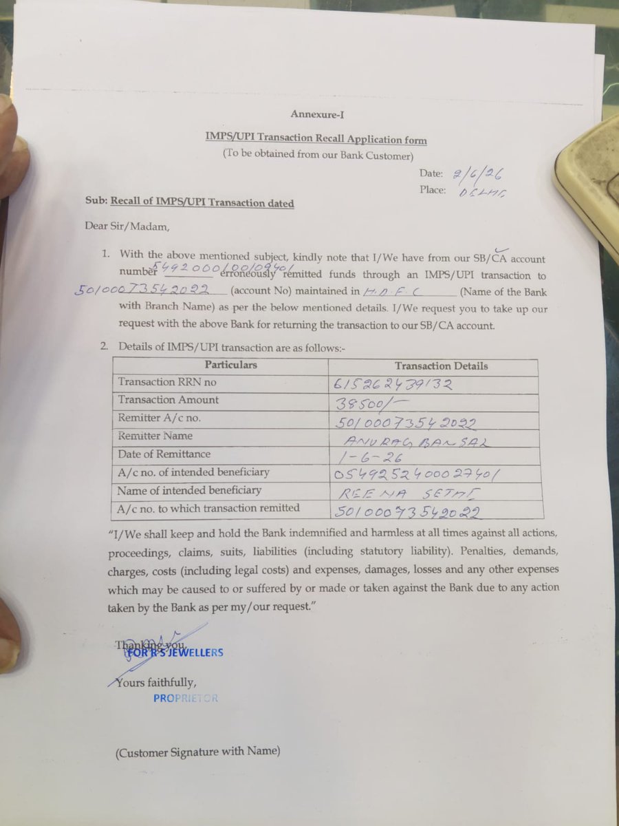 sanketseth79859's tweet photo. CEO OF HDFC BANK 
DEAR SIR I WOULD LIKE SAY THAT I AM SURPRISED TO SEE THAT LIKE A DISHONEST PERSON WHO IS ADMENT FOR NOT TO RETURN MY RECALL MONEY WHICH IS 142000 AND MOREOVER MY HARD EARNED MONEY EVEN MY BANK KARNATAKA BANK LTD SENT THE MAIL BUT NO REVERSAL https://t.co/6jnu8LoO0k