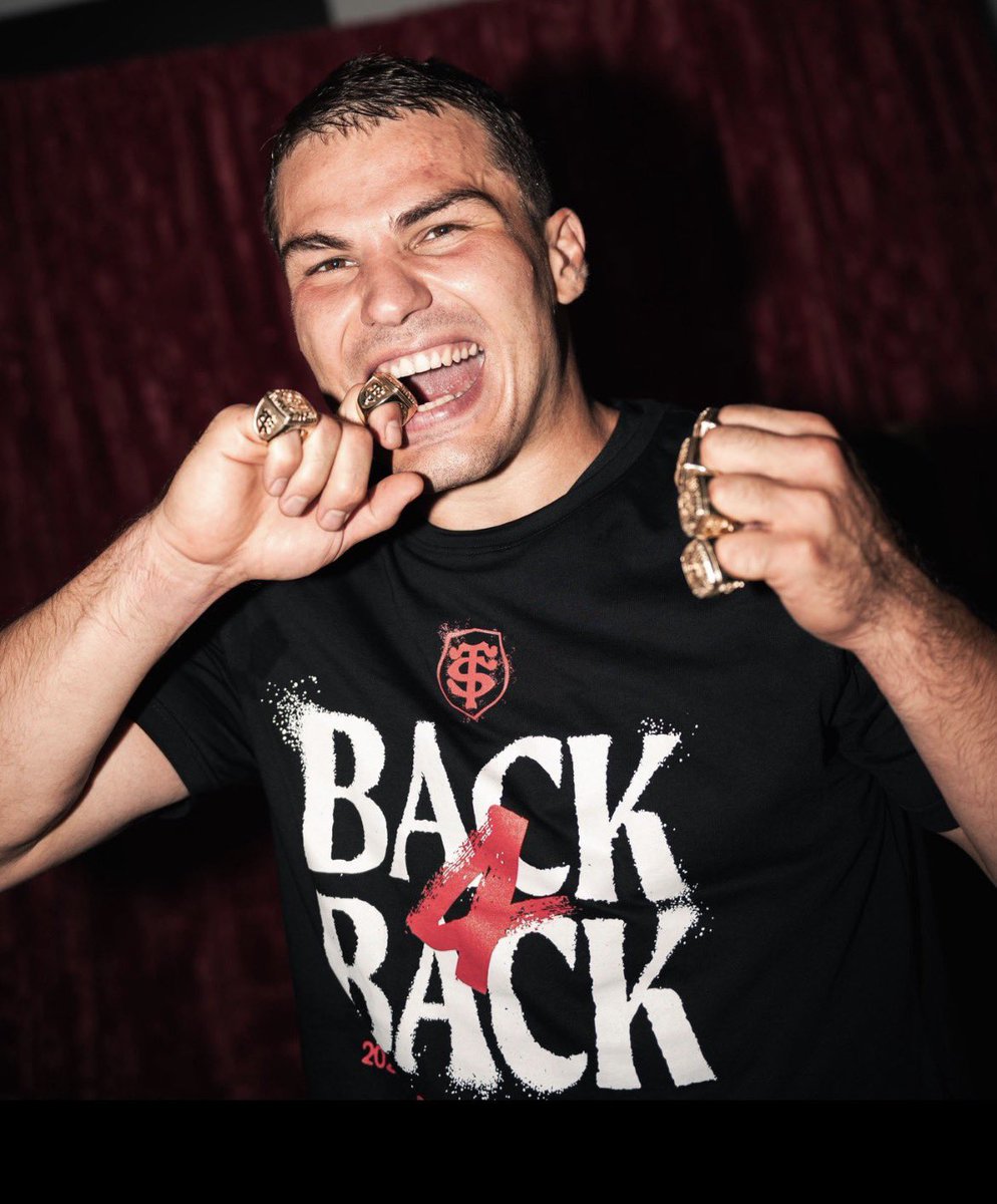AcEssais's tweet photo. @PSG_inside #Back4back
@Dupont9A ouvre la voie
#PSG https://t.co/q69OJCNhfT