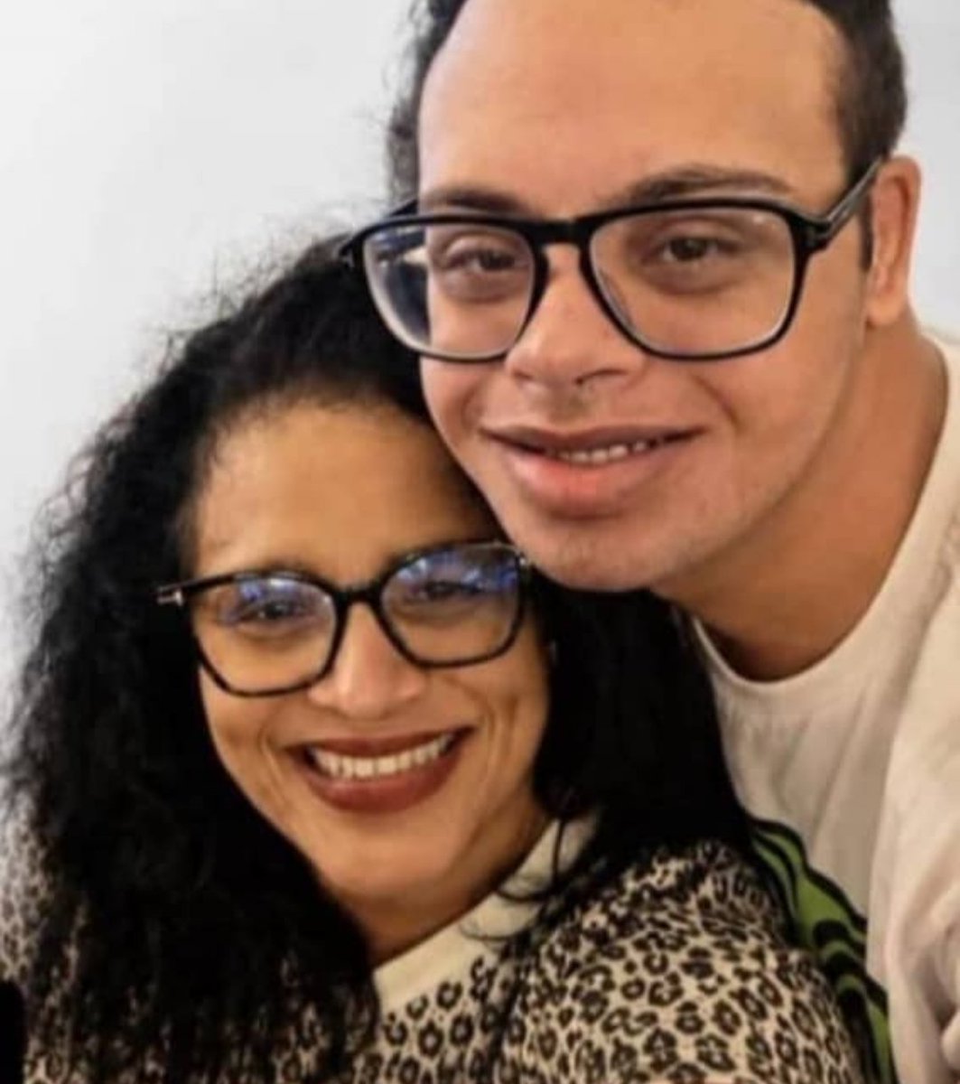 josegrasso's tweet photo. En mi nombre y en el de @avesid, expresamos nuestro más profundo pesar por el trágico fallecimiento de Alejandro Bastidas Herrera y de su madre, Carmen Herrera, quien fuera una gran amiga y excompañera de trabajo. Carmen fue una excelente profesional y una dedicada Madre de su Angelito Alejandro. Este doloroso suceso ocurrió a consecuencia de los terremotos que afectaron al estado La Guaira el pasado 24 de junio de 2026.
​Elevamos nuestras oraciones en su memoria. Paz a sus almas, y que el Señor conceda a sus familiares y amigos la resignación y el consuelo necesario ante tan dolorosa pérdida.