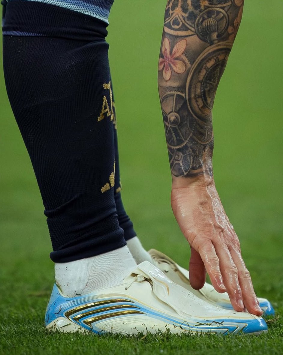 Messi10Total's tweet photo. https://t.co/i1orBipPjT