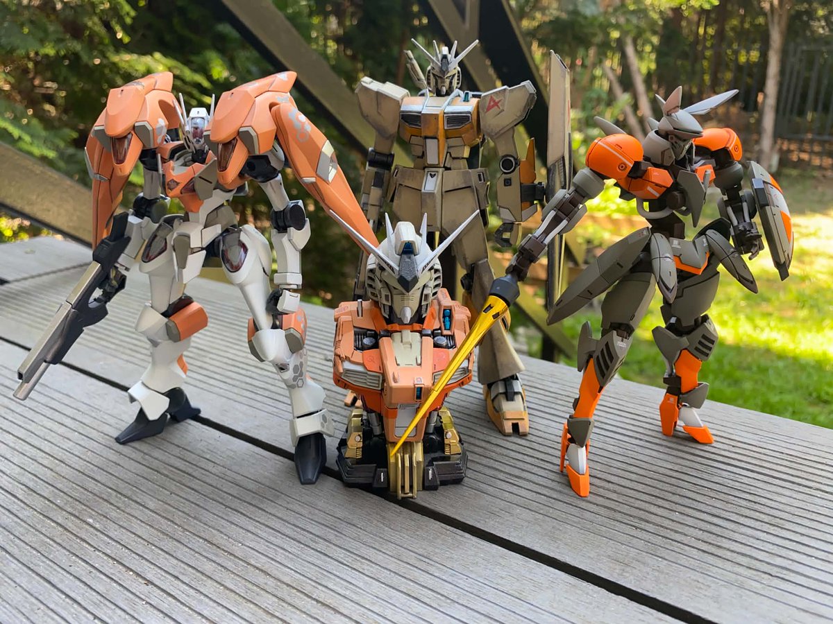 3KOY_'s tweet photo. タン+オレンジはこれが４作目だけど、絶対に一番格好いいカラーリングになりました。次回もこのカラーリングにしたら蛍光オレンジを使いたいと思います🟧🟧🟧 https://t.co/4GeyImb34j