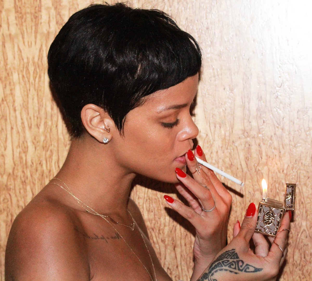 rihanna archive tweet media