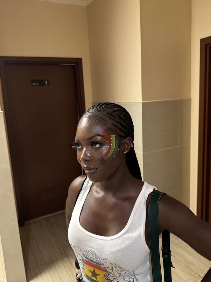 elefaantz's tweet photo. we don’t play about supporting 🇬🇭🇬🇭 https://t.co/HOzWyQw3xL