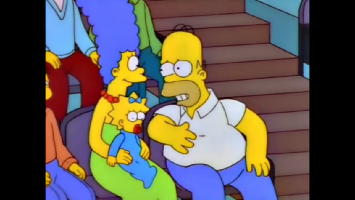 chicobudokai3's tweet photo. otro de mis favoritos es cuando en ese mismo episodio están en el estadio y homero le dice a marge que se va a suicidar si no gana portugal. https://t.co/RX5sM7U1aK