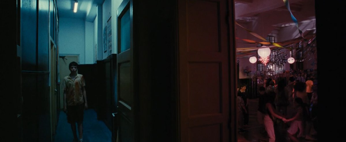 JackOCine's tweet photo. Charlie Polinger passe à la loupe les mécaniques du harcèlement scolaire et reconnait à son sujet une gravité telle qu'il emprunte au cinéma d'horreur les moyens de le raconter : #ThePlague, un premier long-métrage d'une maturité presque effrayante. https://t.co/1hcKw3stNe