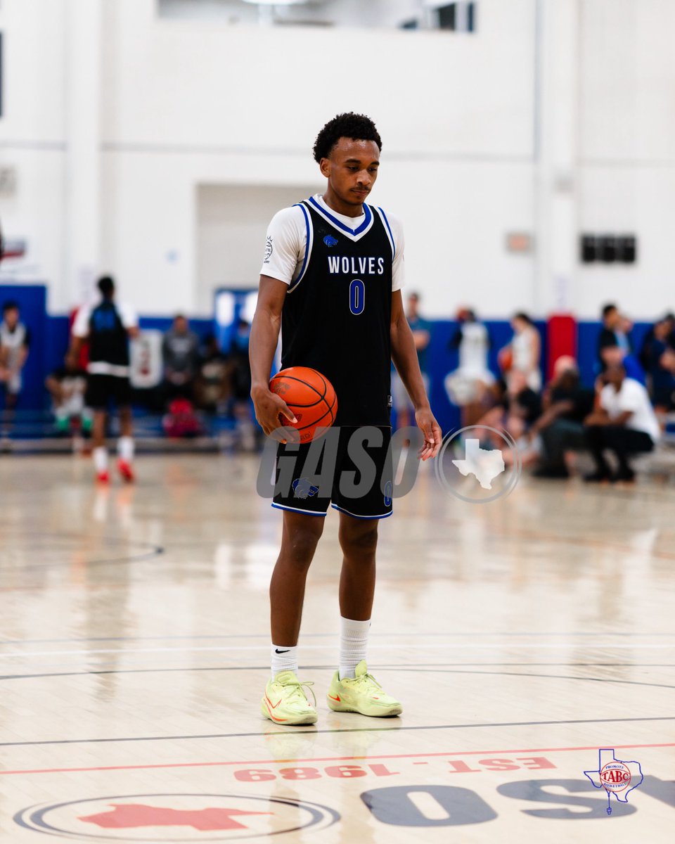 GASOLyndon's tweet photo. #TABCShowcase | Duncanville📍

Sunday Quick Hitters 🌟
________________________________

📸 James McCall Spears - @LCPatriotHoops 

His feel and skill level as a big made him one of the college coaches’ favorite evals this weekend. 

📸 Jax Richards - @_AHSBASKETBALL 

Impressed with how he operates as a shotmaker on the wing. One of West TX’s best in 2027!

📸 Austin Stewart - @WestBrookHoops_ 

Bouncy and active big that gets a lot done on both ends. Made some splash plays above the rim!

📸 Justin Reed - @BballPlanoWest 

Bonafide playmaker when he gets a step on a defender. Moves different in this 2029 class!

Camden Hardy - @txstormbball 

Making real progress in his development. Looks more and more like a scoring threat every time I evaluate him.

Marwane Fadika - @KatyJordanHoops 

So consistent with how he goes about his business. Polished scorer that makes his team better.

Xander Pruzinksy - @FriscoMemo_BB 

High level shotblocker, rebounder, lob threat, etcetera etcetera… also had an OT game winner today. 
Memorial has a real case to be the no.1 5A team in the state.

Alex Cheatham - @LovejoyHoops 

Smooth getting to his spots and really adept at creating space for himself & teammates.

Alex Aluga - @LibertyRedhawk 

Sky’s the limit for him. 6’8 forward that can score on the drive or in the post. Great physical tools.

Ebube Joseph - @GrandOaksHoops 

Strong and productive as per usual. Will rip and go finish through contact.

Cash Clark - @FwoodBoysBball 

Gets so much done for his team. Grades well as a rebounder & defender and is playing with a ton of confidence on offense.

Natayvious Allen - @OakCliff_FFA 

Showed great open court instincts to make decisions and use his athleticism to score.
________________________________

#GASO 

📸 @alldayprodtx