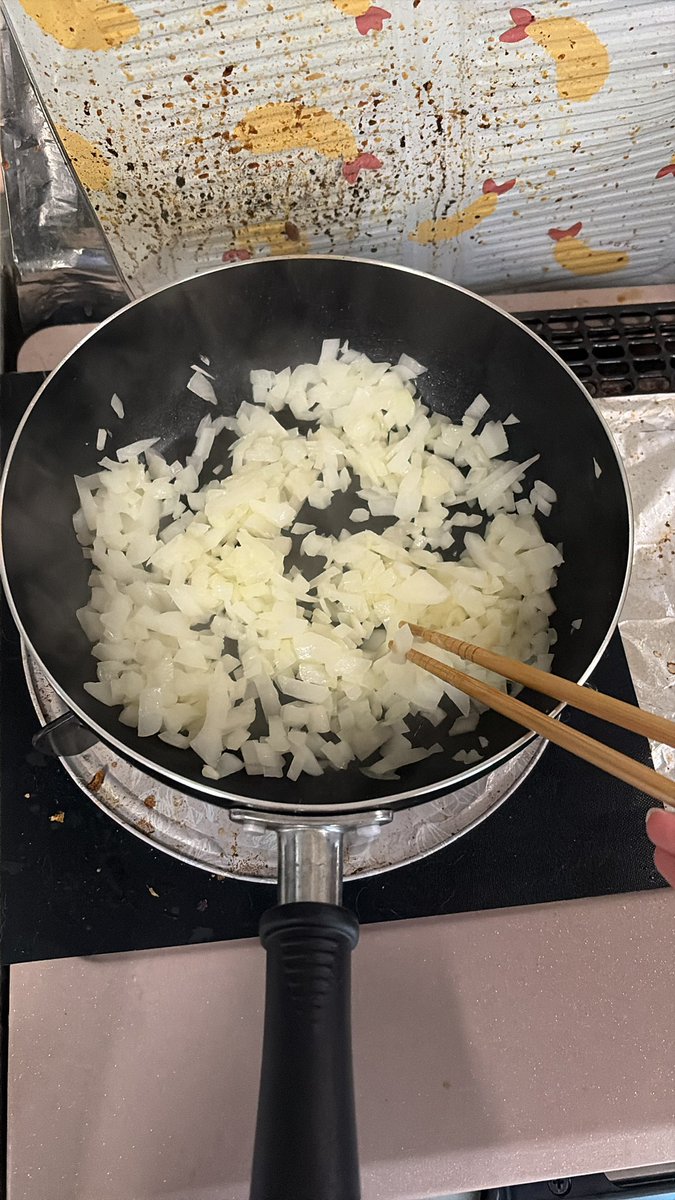 une_kooh26's tweet photo. 朝から作っております

何を作っているでしょう https://t.co/rcq560mDmL