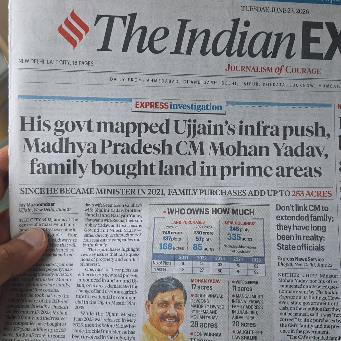 imohitray_'s tweet photo. Ujjain का Master Plan बना —
CM मोहन यादव की family ने 253 एकड़ ज़मीन खरीद ली।
पहले plan बनाओ,
फिर उसी plan की ज़मीन खरीदो।
इसे कहते हैं — insider trading, सरकारी style। 😶
#MohanYadav #MPScam #LandGrab https://t.co/KChKjklHoD