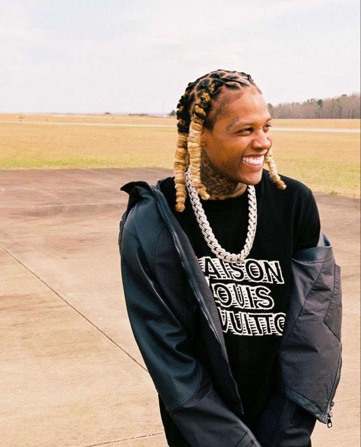 pimpingfawho's tweet photo. FREE MY THERAPIST 😤😤💯 #FREESMURK https://t.co/FTfo5qUxy1
