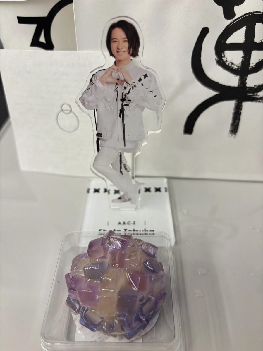 BIackMails's tweet photo. 鎌倉に新しいカフェができました。店内は木の香りが漂ってて、コーヒーの香りに癒されます。今日のコーヒーはエチオピアのもので、とても美味しいです。 https://t.co/tPClgr3IQT