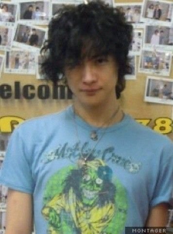 flamedoutstar's tweet photo. Mwehe I love soft curly haired boy Totchi https://t.co/m7v5nJagMB