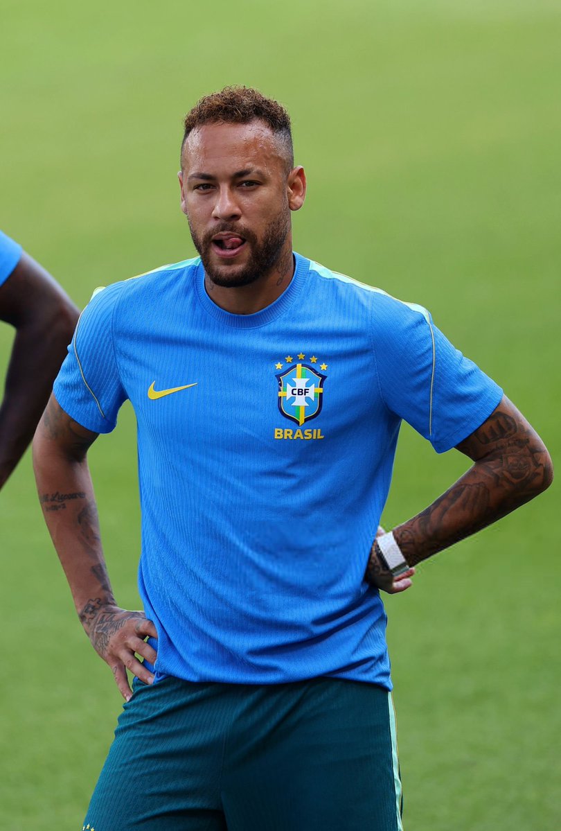 12ninhooliveira's tweet photo. Neymar 🫵🏻👑 https://t.co/kGAdeHxRbY