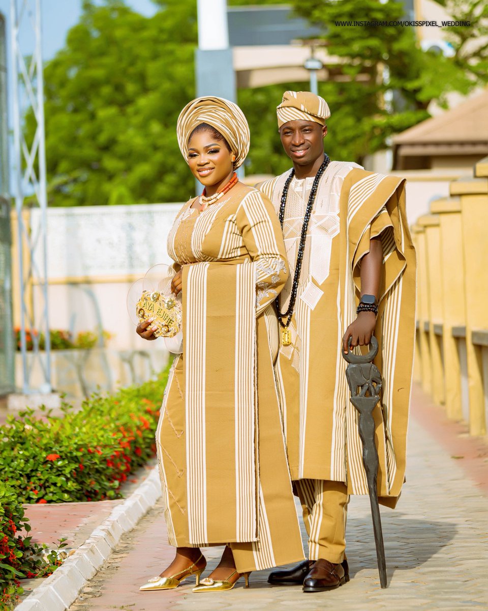 OkissPixel's tweet photo. A beautiful journey to her hometown to officially request for her hand in marriage. 💚

Love, family, tradition, and the beginning of forever. Here’s to a lifetime of happiness together.

#AAtilltheEnD 💍

📸 @okisspixelwedding

#AAtilltheEnD #TraditionalWedding #naijaweddings https://t.co/VOZOPIWdBr
