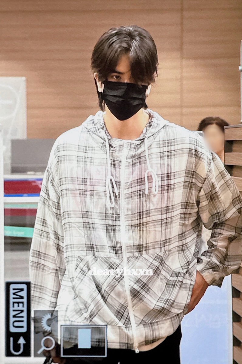 dearyhxxn's tweet photo. 260629 #더보이즈 #영훈 #YOUNGHOON https://t.co/EjwZtM0zlM