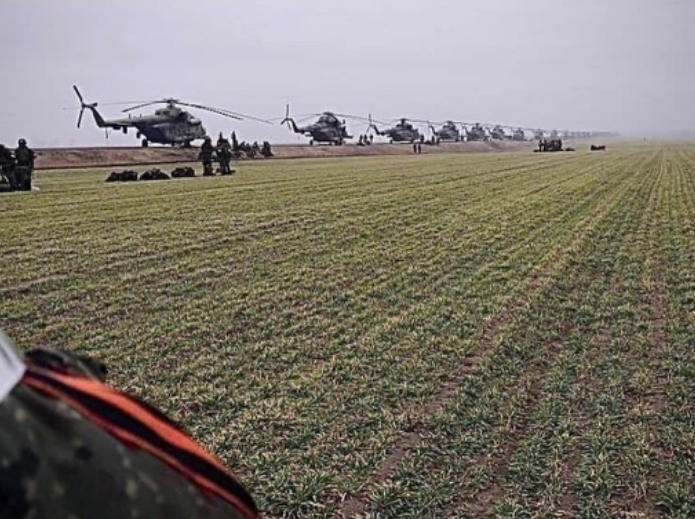 WarFlash_2630's tweet photo. 🇷🇺🇺🇦Russian VDV in Hostomel and the surrounding area in the early days of the 2022 large scale invasion. https://t.co/TNtBH9HP1h