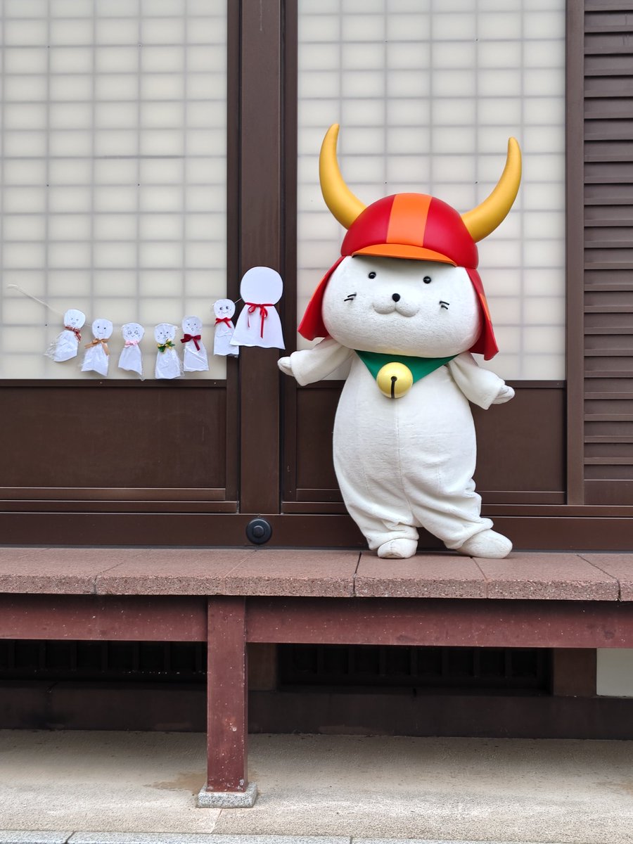 EtMomoco's tweet photo. てるてるぽーず https://t.co/TLRJ1jvDQP