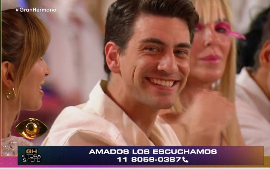 Taenojado145521's tweet photo. Me da impresión que Hanssen me hace acordar al conde  #GranHermano https://t.co/rHjAETXiuE