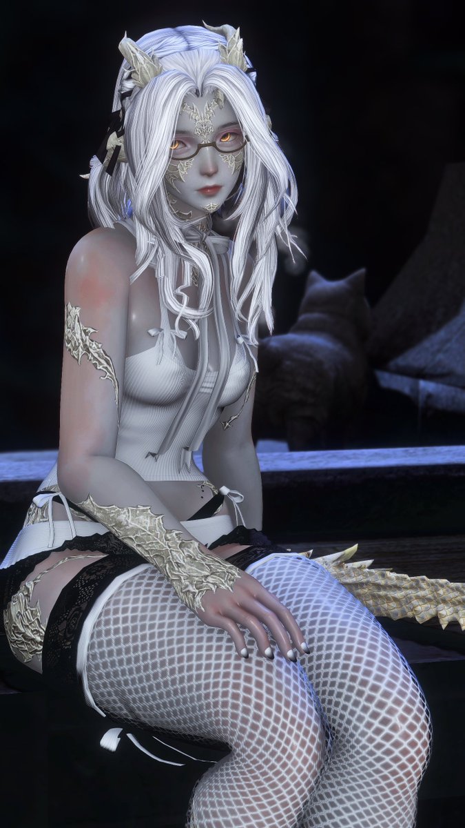 daddydraza's tweet photo. Bored
#FFXIV | #GPOSES | #Femra | #Aura https://t.co/XaWAy6Mjf8