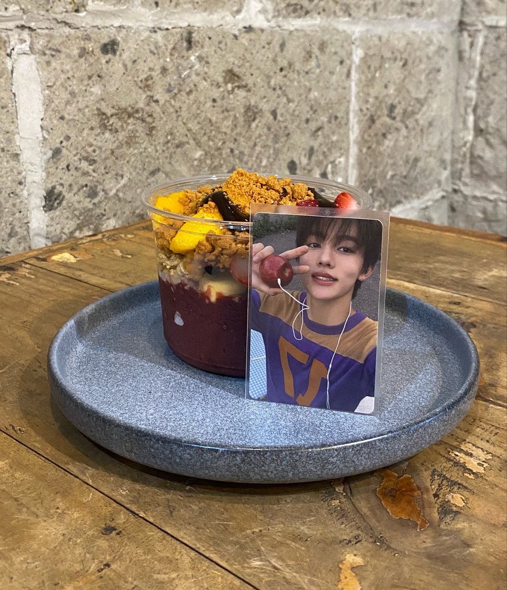 tiramiseomz's tweet photo. guys its good🤤 https://t.co/iWxhK1BGID