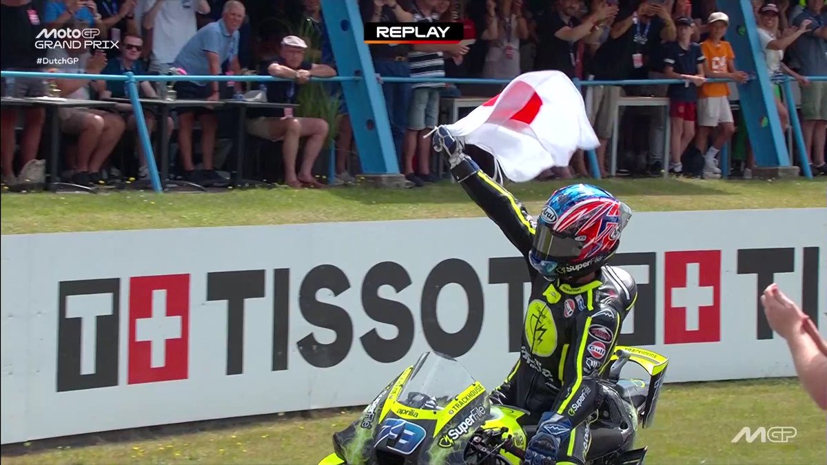 ns1kappe's tweet photo. MotoGPのアッセン決勝はマジでずっと見れる
それに小椋選手の両肩に加藤大治郎選手と富沢祥也選手のゼッケンが見えた時はグッと来た🥲 https://t.co/BW1Zf6pgW1