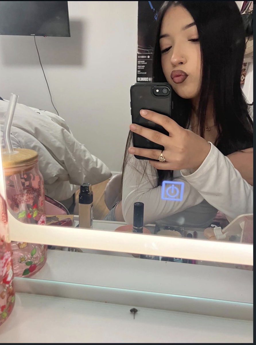 JulieIs4ya's tweet photo. Hiiii😛 #teenage #tight https://t.co/9hYWiWj5Pb