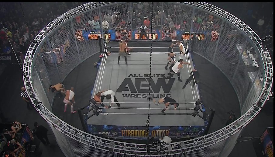Fightful's tweet photo. What are your thoughts on the circular cage? 

#ForbiddenDoor https://t.co/rtRsinNkYZ