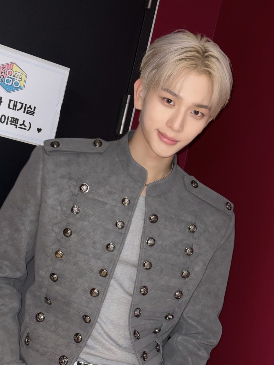 by_EPEX's tweet photo. 제니스도 이펙스도 에코도 고생했어 😂

#EPEX #이펙스 #BAEKSEUNG #백승 #백전백승 https://t.co/1TE6FvCTas