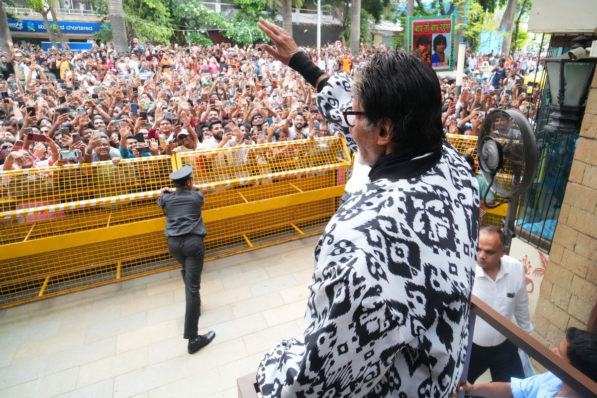 ashokmistry4545's tweet photo. Aaj ka vaada hai 😍🥰

#AmitabhBachchan 
Sunday 

@SrBachchan Sir https://t.co/yQjuowbzRo