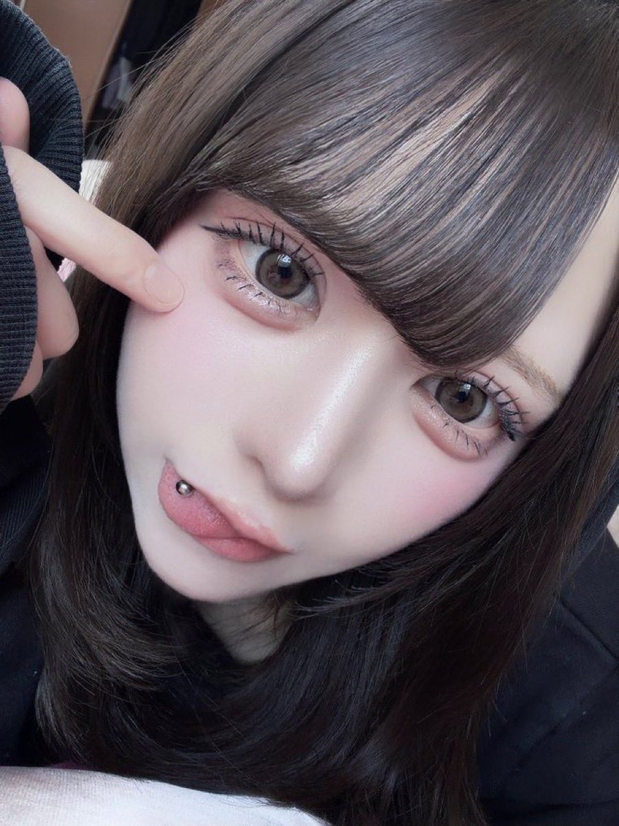 rch2zy's tweet photo. ば    〰︎     か   ❤︎
 #貼り合い https://t.co/Npn6tAZiwF