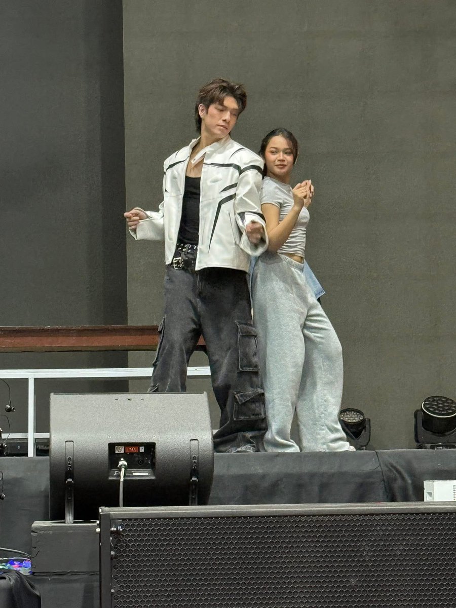 itsmisakiforev's tweet photo. @Mischa971 Unexpected Dancing Duo naman po itong saamin haha

GELEX POWERHOUSE DUO
#GeLexUnstoppable https://t.co/XX88i6mLjx