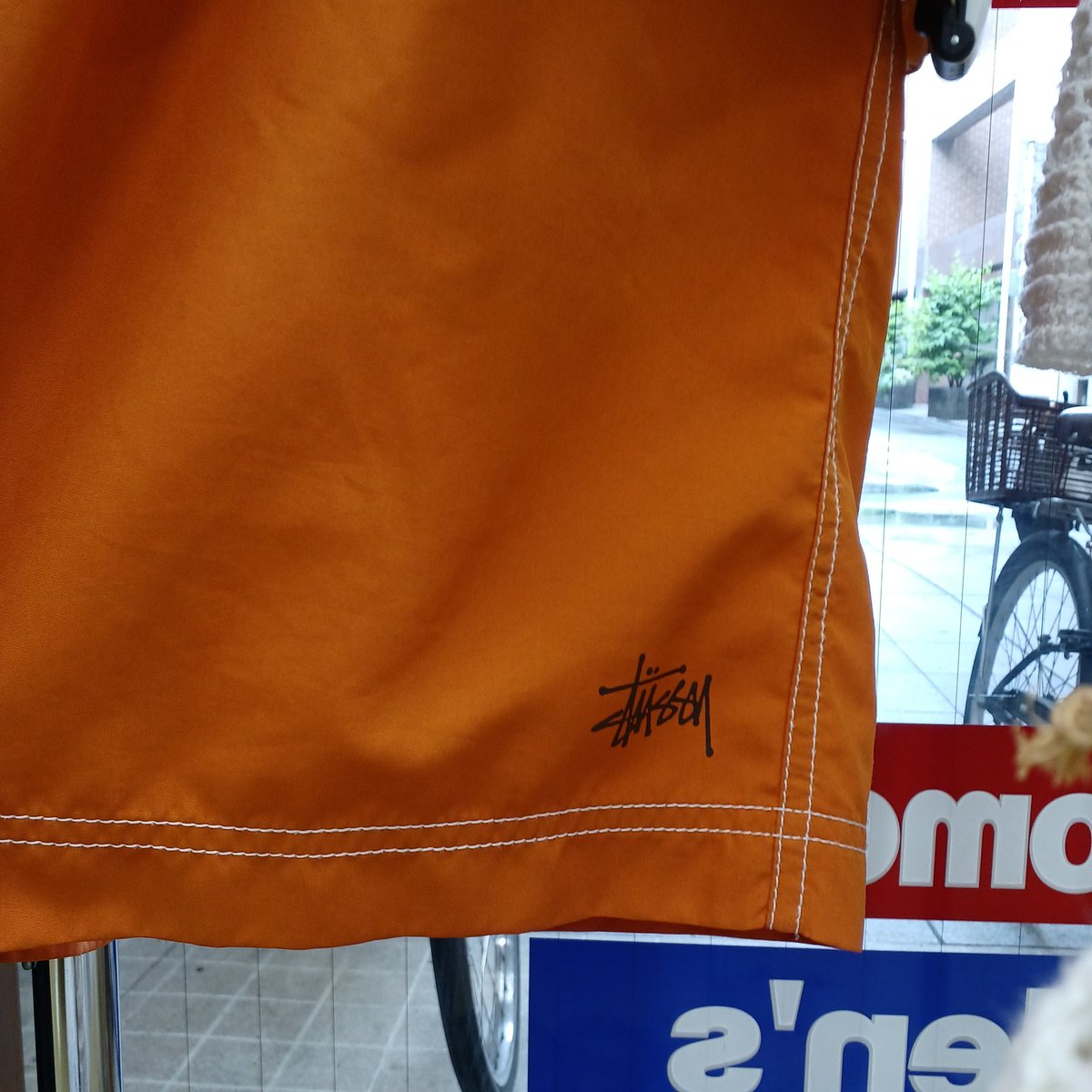 14010MODE's tweet photo. こんにちわ‼️
#モードオフ #武蔵新城あいもーる商店街 です！✴️

今月は #海コーデ です🎵

#ハードオフ
#服の日 
#古着 https://t.co/P4WMLRiyKx