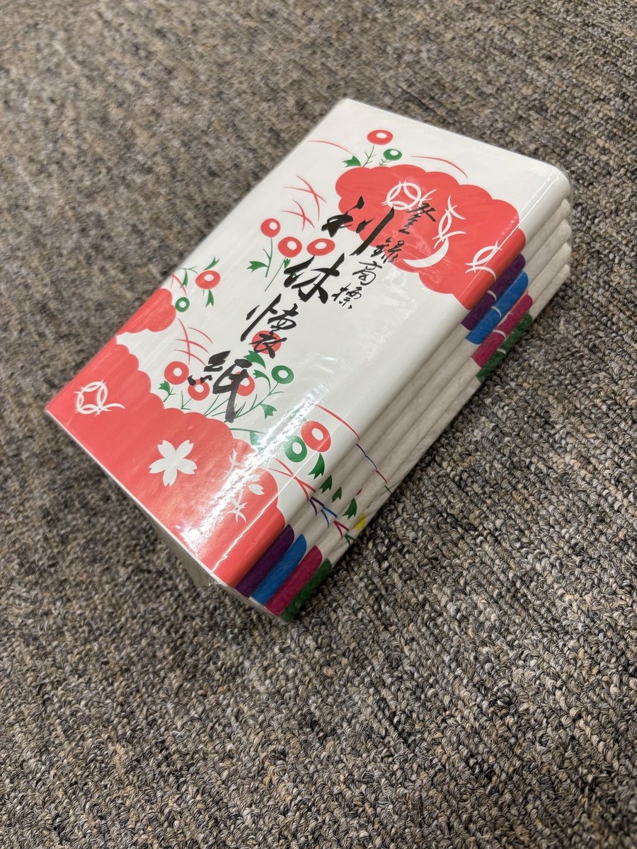 ktntdr's tweet photo. 店頭のみの販売です
女性用懐紙5帖入り
税込600円

定休日は毎水曜日と第一第三木曜日
#茶道 #懐紙 #上七軒あだち https://t.co/rDHaWsU56J