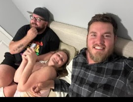 PriscillasGurl's tweet photo. @anndennett Both Anna and Cricket are liars. They will look you straight in the eye and tell you there are no males in DAR. And yet, here's NC's celebrity "Daughter" https://t.co/GkvPLrCeZB