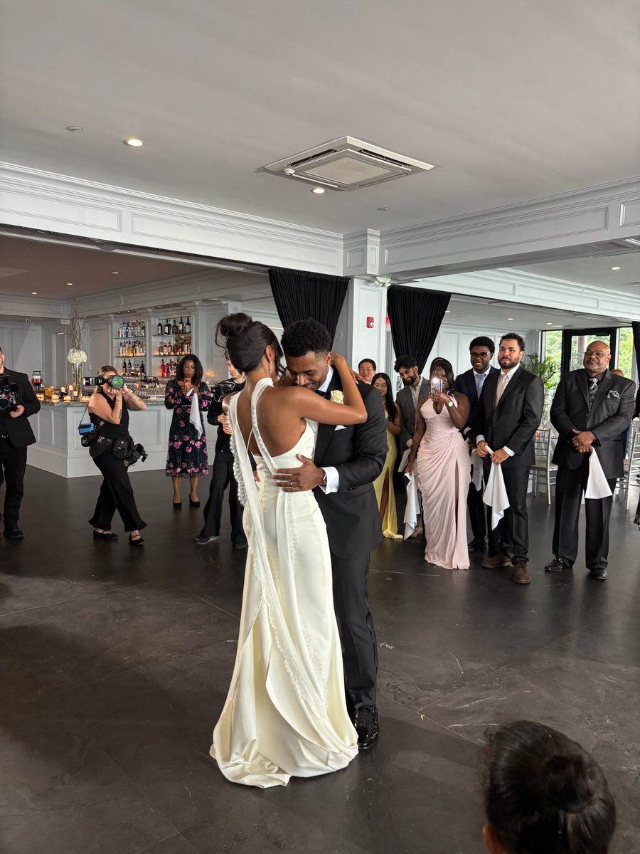 malwaves2's tweet photo. Life update 💍👰🏽‍♀️🤵🏽‍♂️ https://t.co/UAbxceHno1