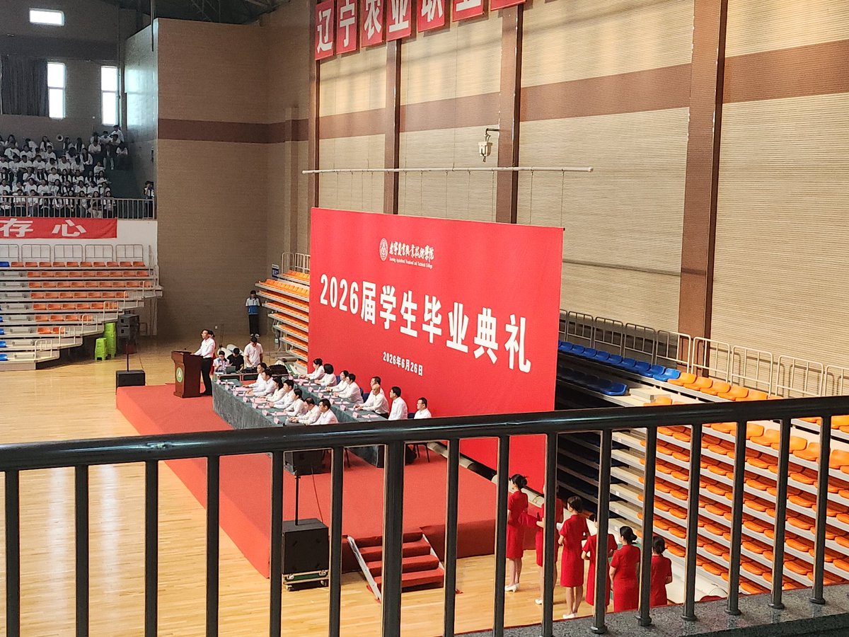 linye_808's tweet photo. 毕业季 https://t.co/vomEKIonfl