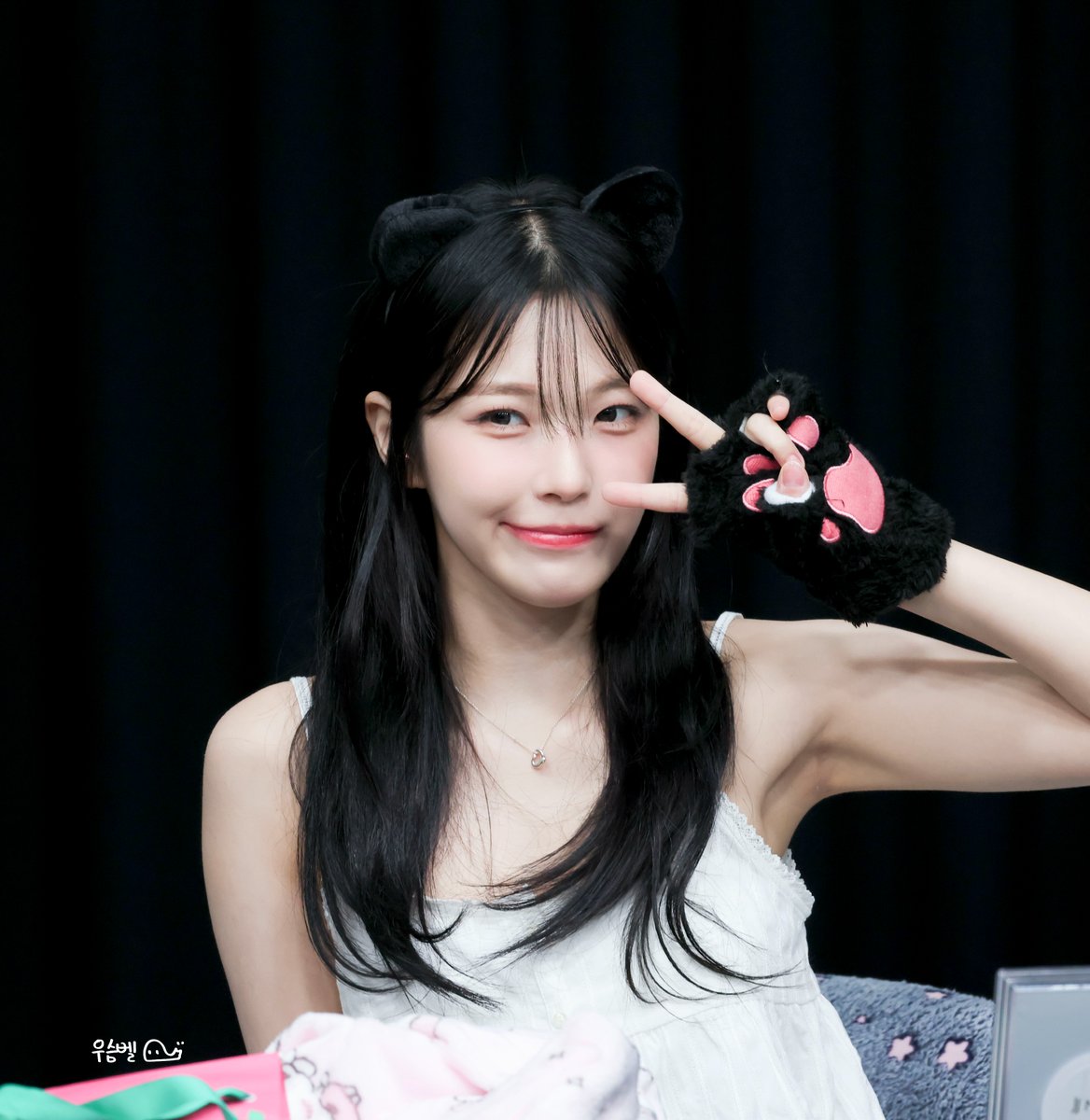 suhyun2141's tweet photo. 250711 제이제이뮤즈 팬사인회 백지헌 2p

#프로미스나인 #백지헌 #fromis_9 #BaekJiheon https://t.co/BzT271Ezl1