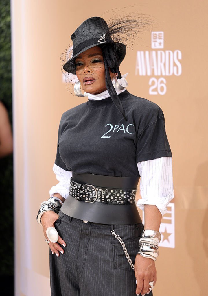 BeccaRBRoyalty's tweet photo. Janet Jackson at the 2026 BET Awards. https://t.co/M5oRPOizTV