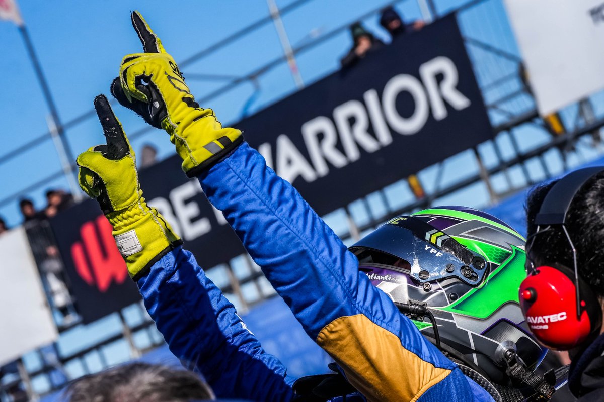 CarburandoTV's tweet photo. 🏁El Campeonato de TC2000 YPF Energía Argentina completó la quinta fecha de su calendario en San Nicolás con @MorilloFranco64 llevándose la victoria.

📸Desde el lente de @BraiAlarcon, repasamos las mejores imágenes de la jornada. https://t.co/PXM4LyZac6