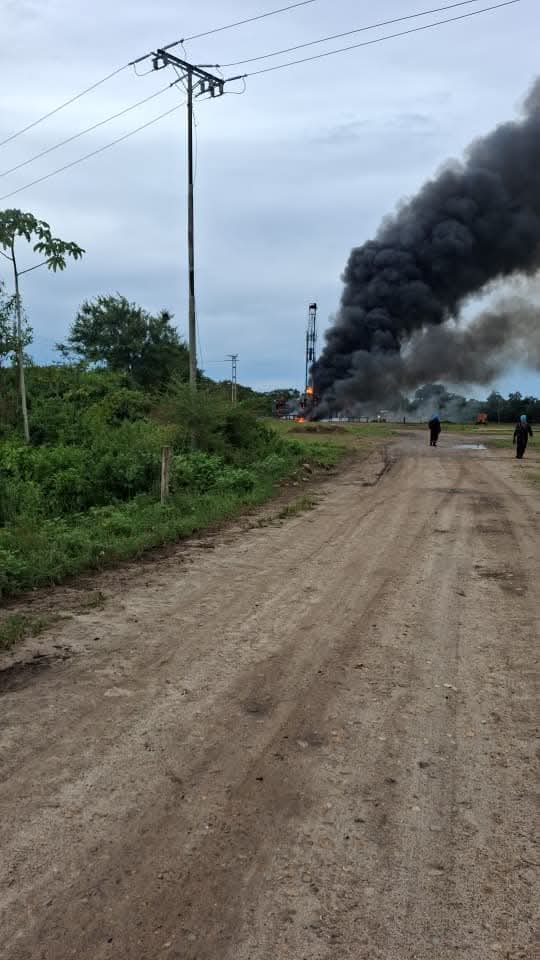 euclim's tweet photo. Se incendia taladro petrolero, estación la victoria, Guasdualito Edo. Apure 5 heridos, quemaduras 2 y 3 grados 5.30 p.m 28/06/26 https://t.co/er75IOsDtD
