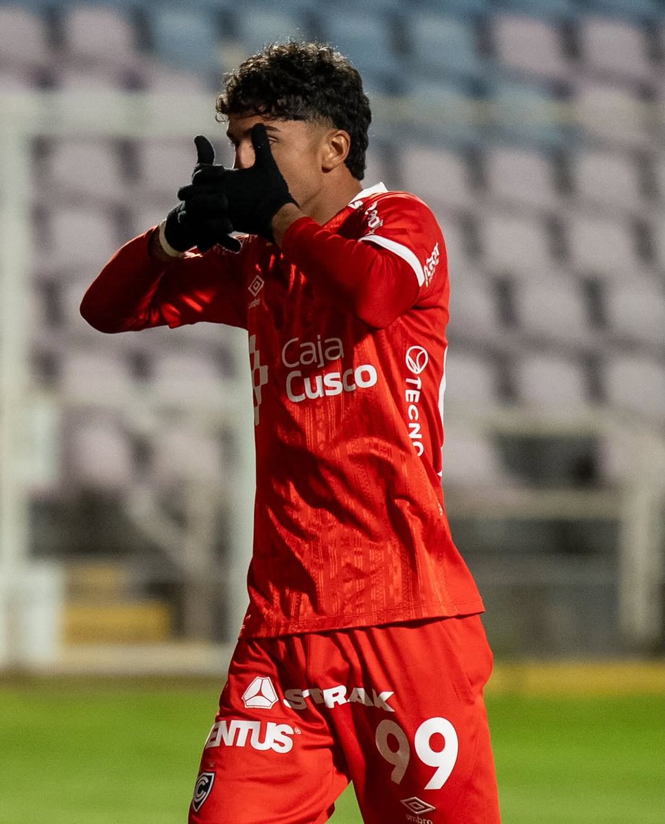 CopadelaLigape's tweet photo. ¡Llega el primer tanto en el clásico cusqueño! ⚽

Nadhir Colunga es el encargado de marcar para poner en ventaja a Cienciano. 🔴

#CopaCalienteDeLaLiga https://t.co/0k5QdgC6yD