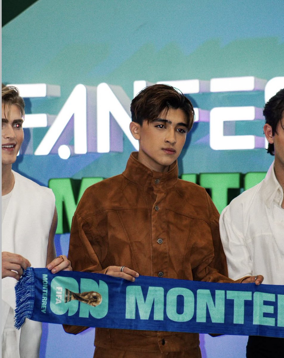 siuDual's tweet photo. Gracias Monterrey por :

#santosbravos
#kenneth https://t.co/WxhjK3Ui4l