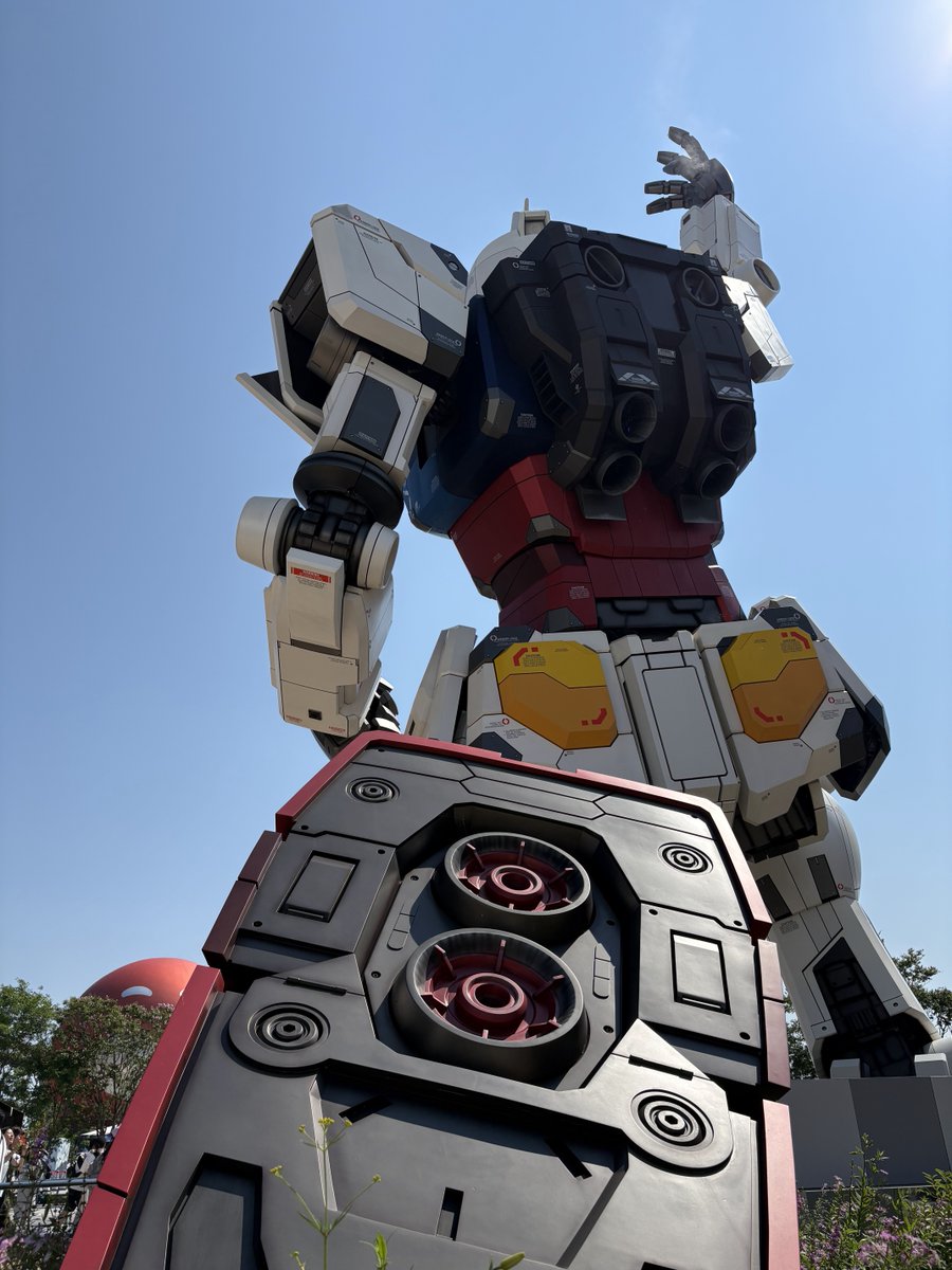 去年の今日、大阪関西万博でオランダパビリオンに行きanima!でジャンプ